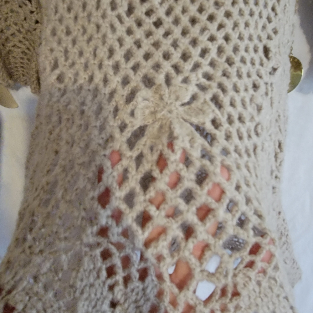 Top - Picture 3 of 6